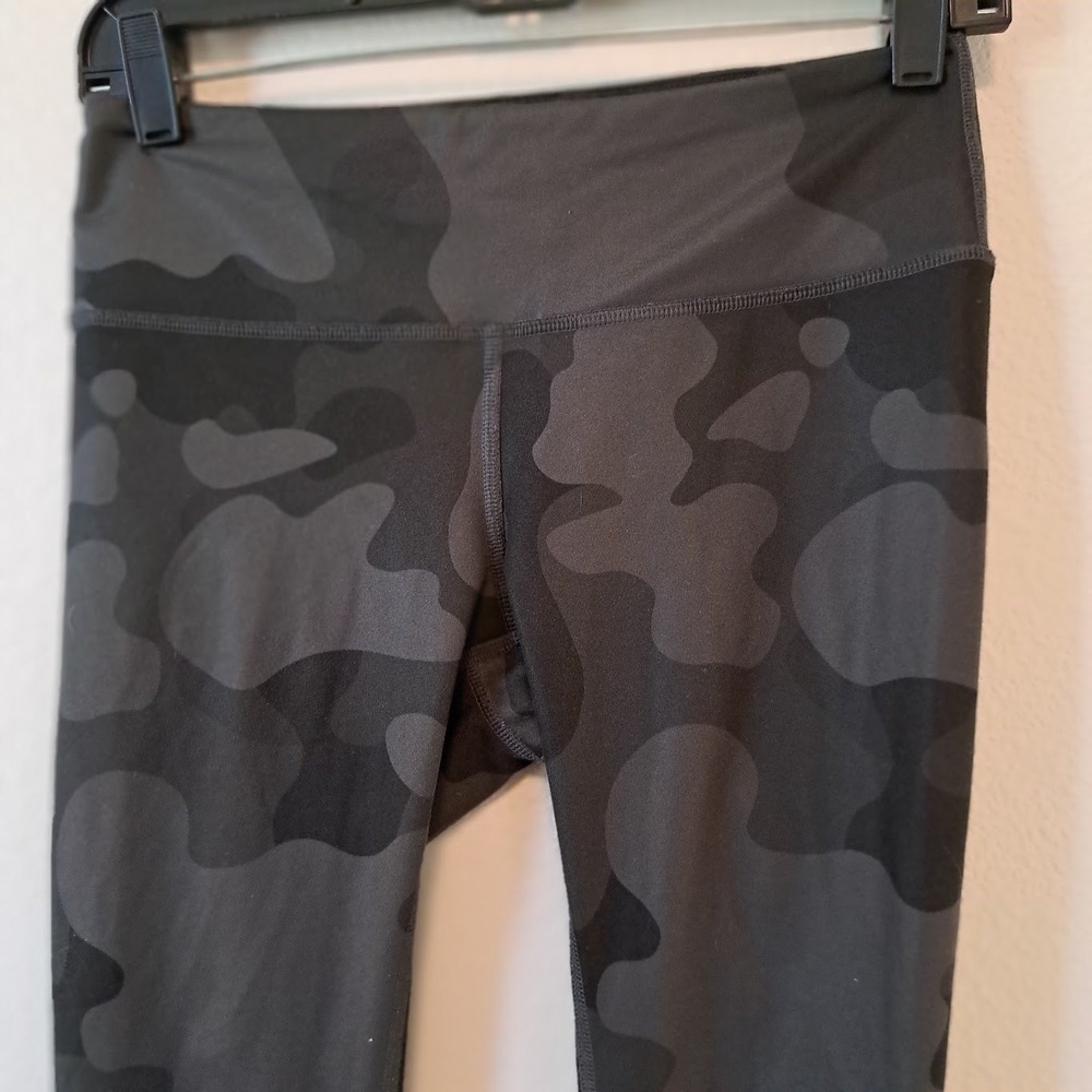 Alo Yoga High-Waist Vapor Leggings Black Grey Camo Activewear Womens